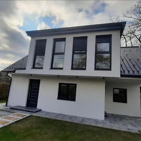 Отель House With Garden, Free Parking