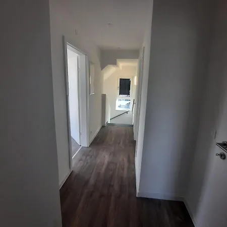 House With Garden, Free Parking 3*